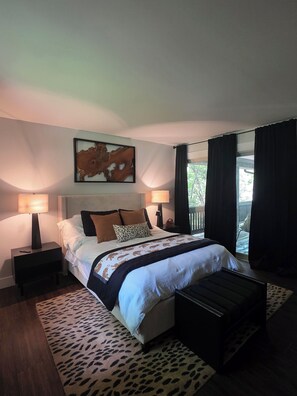 4 bedrooms, iron/ironing board, free WiFi, bed sheets