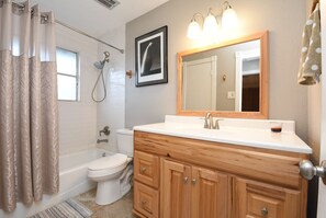 Towels, soap, shampoo, toilet paper