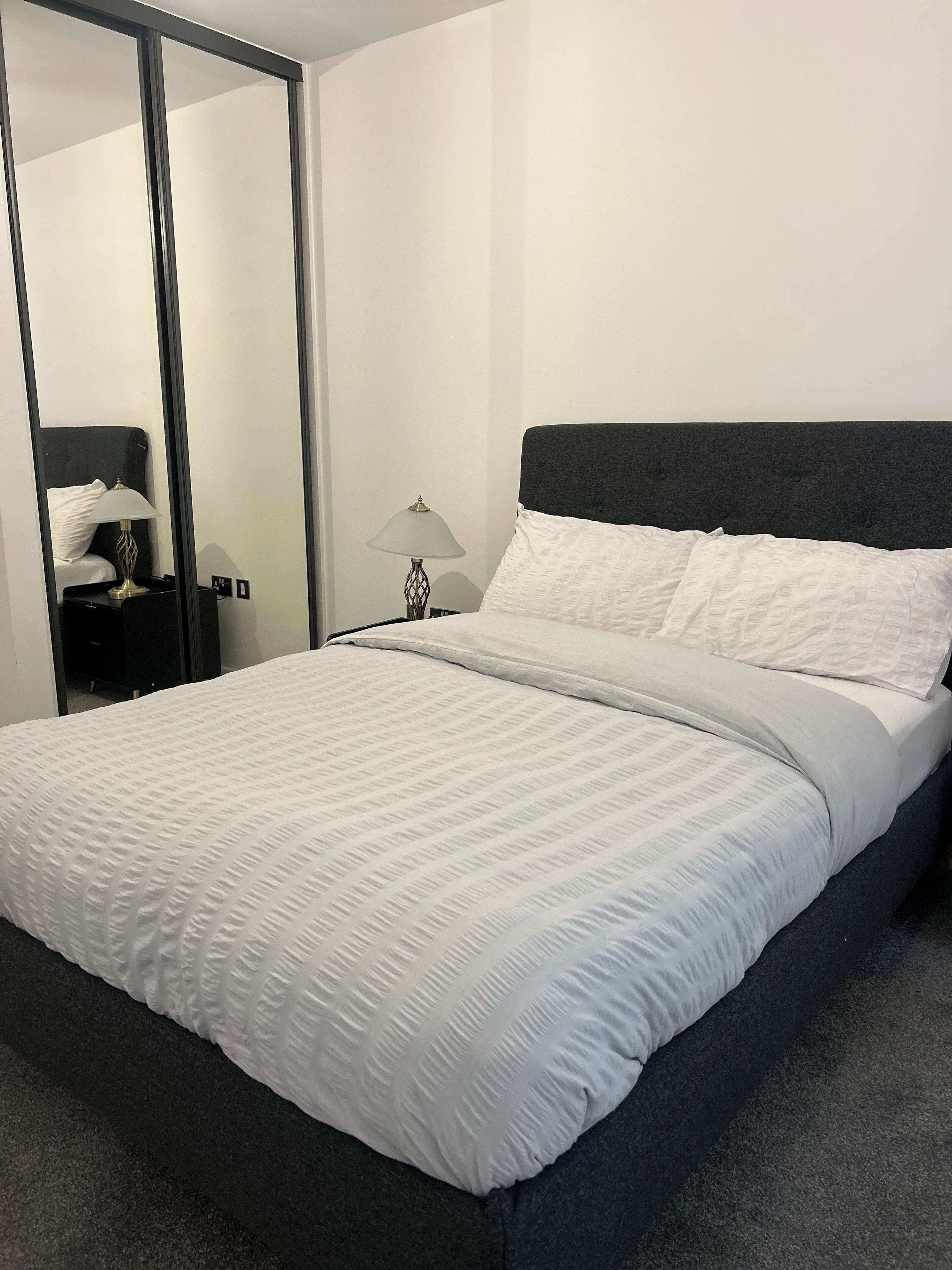 1 chambre, fer et planche à repasser, Wi-Fi