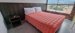 In-room safe, iron/ironing board, free WiFi - Best Laureles location and price (Medellín)