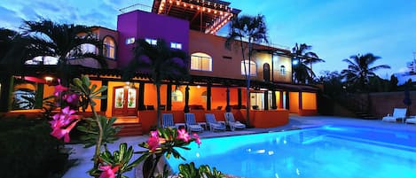 Piscine extérieure, piscine chauffée