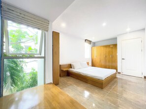 Villa, 4 Bedrooms | Desk, laptop workspace, blackout drapes, soundproofing