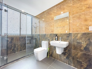 Villa, 4 Bedrooms | Bathroom
