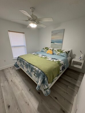 Premium Double Room, Garden View | Premium bedding, iron/ironing board, free WiFi, bed sheets - Penguins on the Beach Villas (Cocoa Beach)