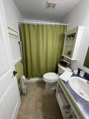 Bathroom - Penguins on the Beach Villas (Cocoa Beach)
