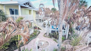 Premium Double Room, Garden View | Terrace/patio