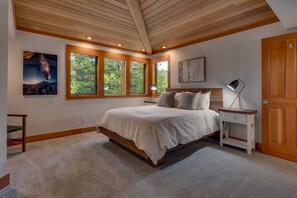 5 habitaciones, tabla de planchar con plancha, internet y ropa de cama