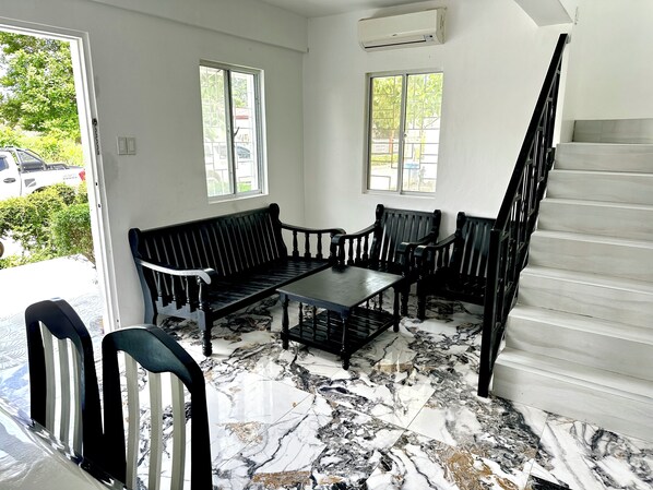Family House, Balcony, Park View | Living area