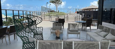 Economy Studio, 1 Double Bed, Non Smoking, Pets not allowed | Outdoor dining