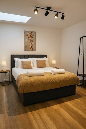 2 chambres, fer et planche à repasser, Wi-Fi gratuit, draps fournis