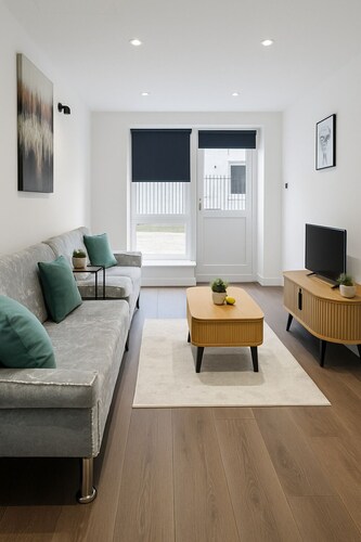 Courtyard High Street Retreat