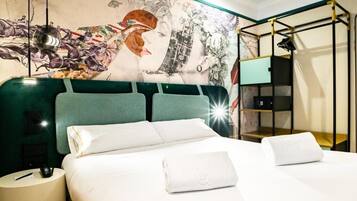 4 bedrooms, desk, iron/ironing board, travel crib