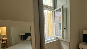 Uklassifisert bilde, 3 av 12, knapp