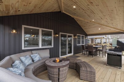 New Lakeview Gateway Lake Access, Hot tub, EV Charger, Fire Pits, 10+ Parkings