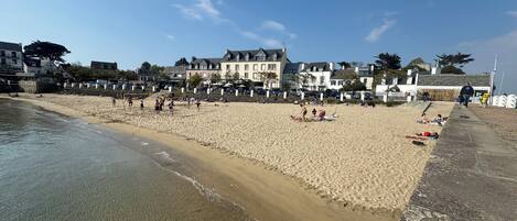 Sun loungers, beach towels