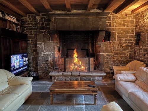 Manoir breton du XVème siècle - 4 chambres - 3 sdb - Wifi - 8 personnes