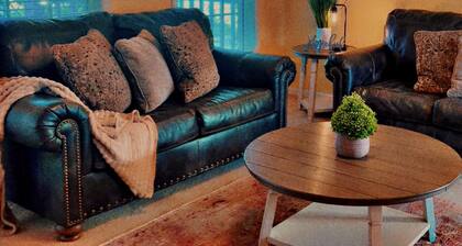 Stay Peachy, Stay Chic - Modern Southern Charm