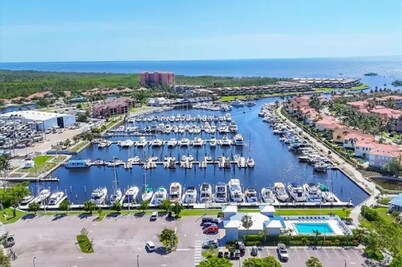 Burnt Store Marina 2 Bed/2 Bath beautiful 2nd Flr condo. Lanai golf course view.