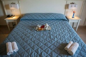 Basic Double Room, Balcony | In-room safe, desk, laptop workspace, blackout drapes - Hotel Centova (Perugia)