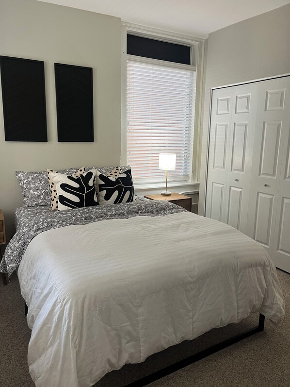 1 bedroom, WiFi, bed sheets - The Lofty Loft - True City Living in Downtown Denver (Denver)