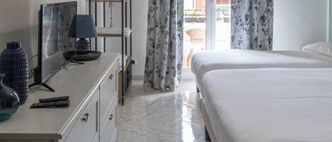 2 bedrooms, iron/ironing board, Internet, bed sheets