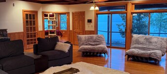 Gorgeous 6-bedroom house on Lake Huron featuring on-site rentals