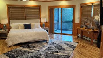 8 slaapkamers, een strijkplank/strijkijzer, wifi, beddengoed