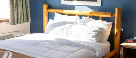 1 bedroom, desk, iron/ironing board, WiFi