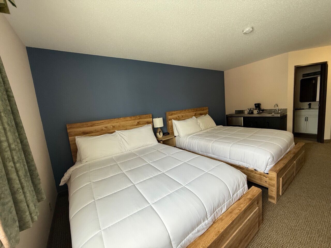 熨斗/熨衫板、可攜式嬰兒床、Wi-Fi