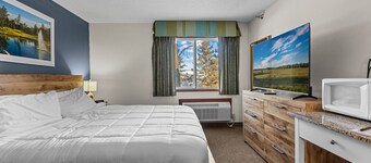 Nisswa Hotel & Suites – Gull Lake King with Kitchenette