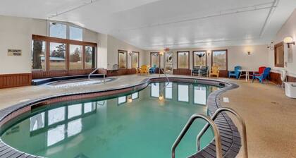 Nisswa Hotel & Suites Upper Gull Lake Single Queen · Kitchenette