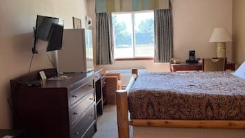 Desk, iron/ironing board, WiFi