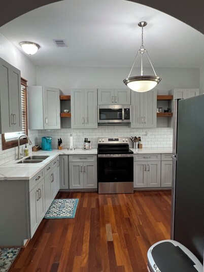 Charming 2-bedroom house in Palacios.
