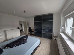 1 chambre, fer et planche à repasser, Wi-Fi, draps fournis