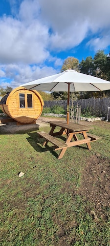 Glamping im beheizten Campingfass auf Leo's Farm