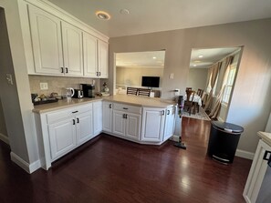 Micro-ondas, fogão, cooktop, lava-louças