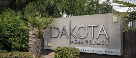 المنطقة المحيطة بالمنشأة