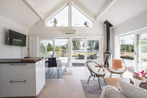 Lakeside Family Home in Gräddö