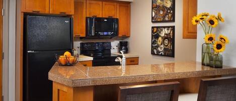 Mikroaaltouuni, uuni, liesi, astianpesukone