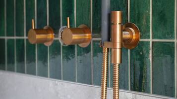 Dusche mit Handbrause