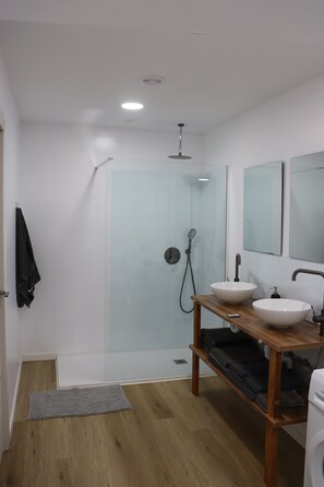 Shower, jetted bath, hair dryer, bidet - Jacuzzi privada, apartamento tranquilo en Benisuera cerca Xàtiva y Gandía (Benisuera)