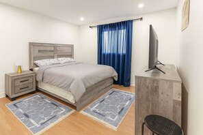 4 camere, una scrivania, ferro/asse da stiro, Wi-Fi gratuito