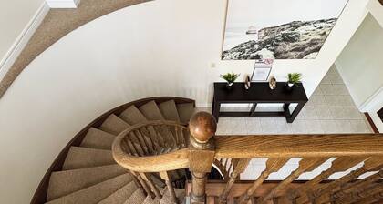 Spacious Cozy 4BR Orangeville Home w/Deck! 10-minute walk to Headwaters Hospital