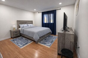 4 bedrooms, desk, iron/ironing board, free WiFi