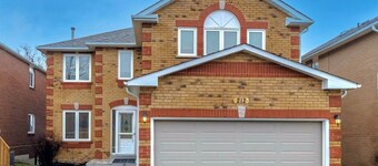 Comfy & Spacious 4BR Family Home w/ Patio Made for You! 10 min walk to Hospital