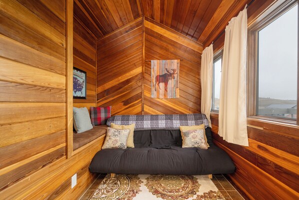 المنشأة من الداخل