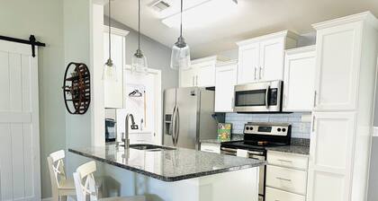 Clean, Bright & Peaceful home in quiet neighborhood close proximity to FSU &FAMU