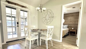 Dining - Clean, Bright & Peaceful home in quiet neighborhood close proximity to FSU &FAMU (Tallahassee)