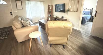 Peaceful home in quiet neighborhood close proximity to FSU/FAMU