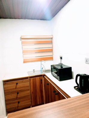Standard Studio | Private kitchen - Urban Nest Living (Lagos)
